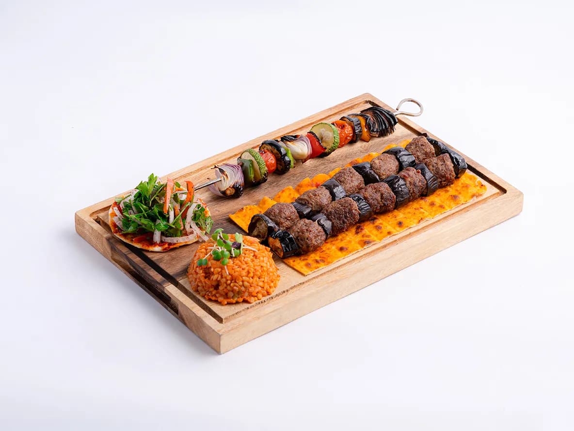 Kebab au Bazanjan at Aram Restaurant